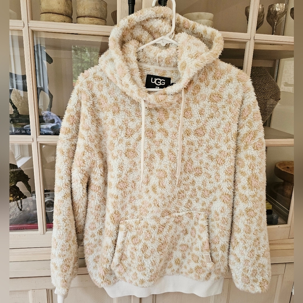 Ugg Loyra Super Soft and Fluffy Sherpa Hoodie in White Leopard
